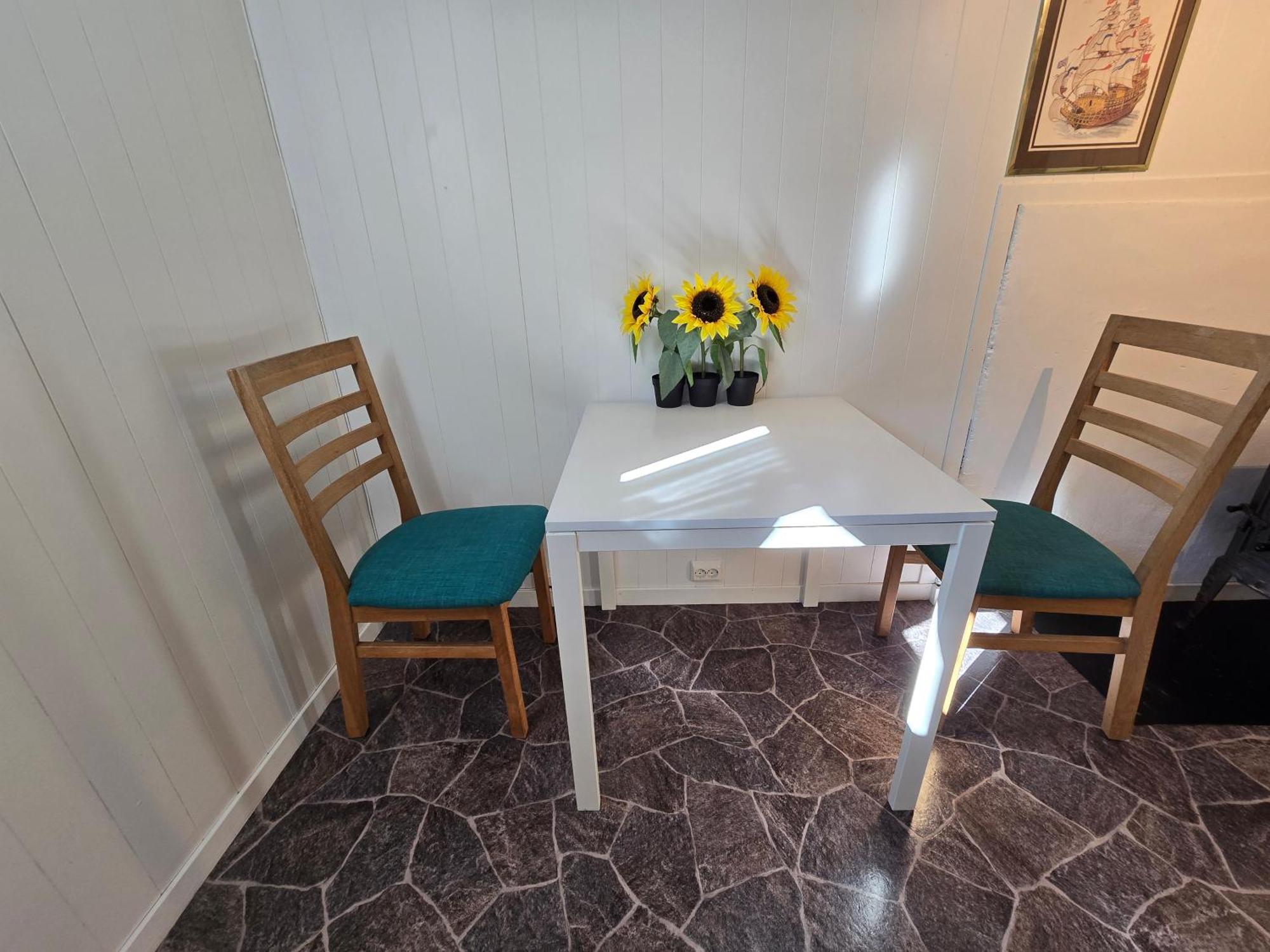 Apartamento Hybel Til Leie Tvedestrand Exterior foto