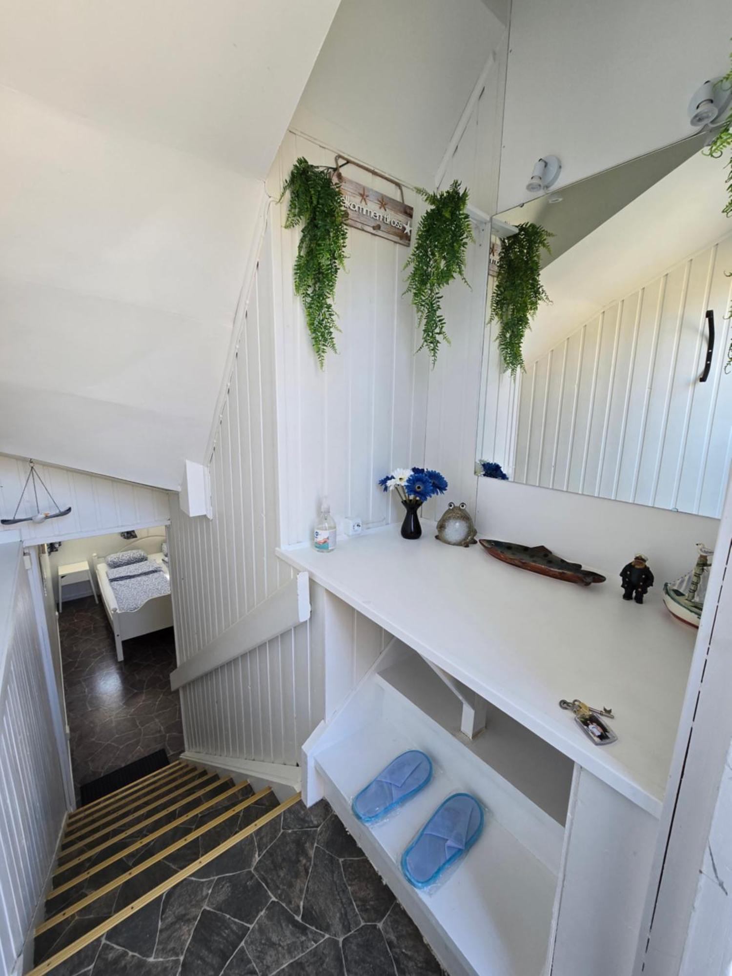 Apartamento Hybel Til Leie Tvedestrand Exterior foto
